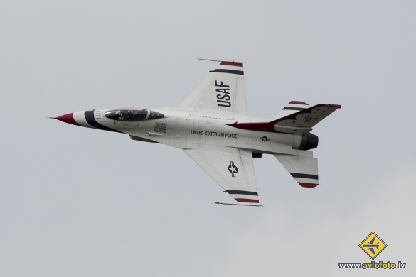 Lockheed Martin F-16CM Fighting Falcon